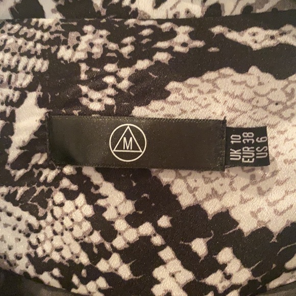 Missguided Snakeskin Double-breasted Blazer - Picture 4 of 6